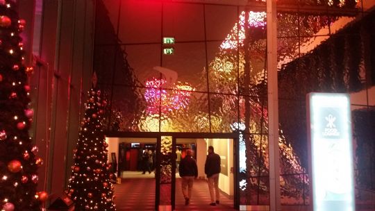 Indgang til biografen fra Fields på 1. sal