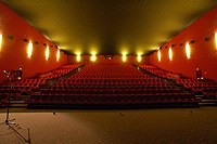 Sal 1 set fra scenen - (c) CinemaxX