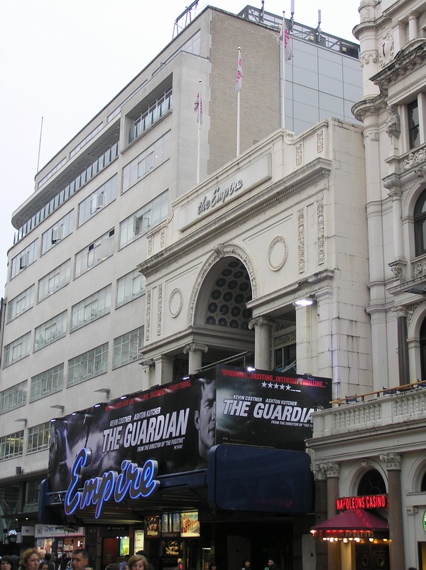 Facaden på Empire Cinema