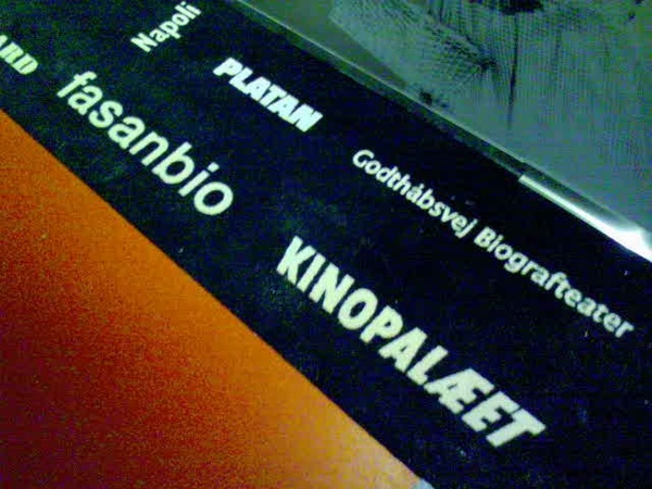 Gulvbelægning på gang til salene