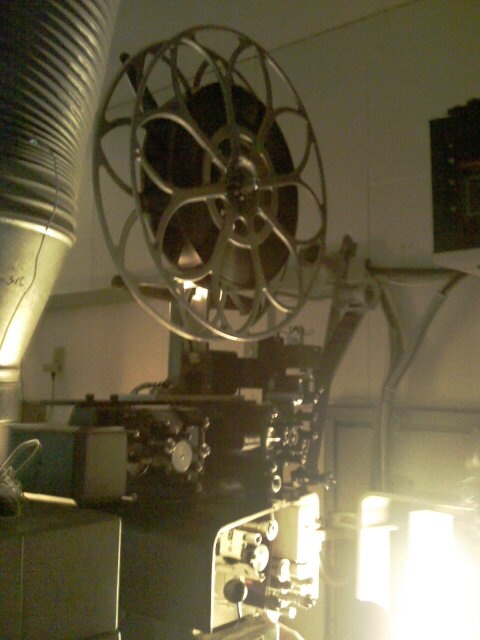 3. akt af Sound of Music i 70-mm under ilægning - Imperial Bio, april 2008